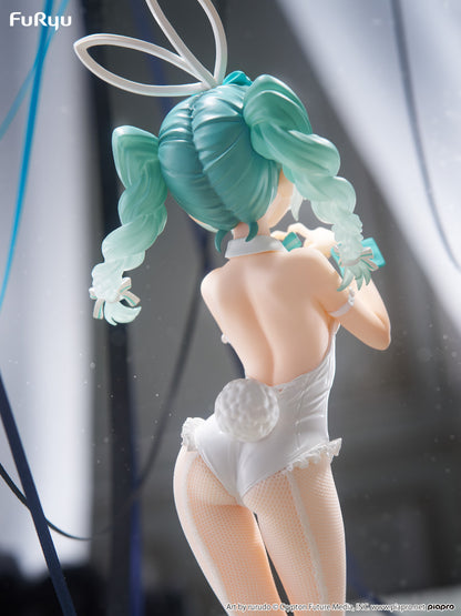 Hatsune Miku x Rurudo ~White Pearl~ FuRyu Bicute Bunnies (En Stock)